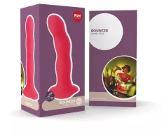 FUN FACTORY nonfiguratív dildó Bouncer Shake Stub - szilikon, piros színben, hajlított, bordás, g-pontos, letapasztható, vízálló, 18 cm