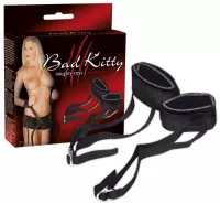 BAD KITTY kötöző Bad Kitty Cuffs - fekete színben, csukló rögzítésre