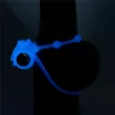 LOVETOY Lumino péniszgyűrű  Play Vibrating Penis Ring - kék színben világító, vibrációs funkcióval, heregyűrűvel, vízálló, elemes