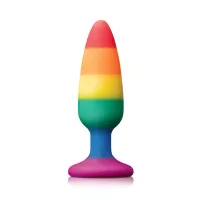 NS NOVELTIES fenékdugó Colours Pride Edition Pleasure Plug Medium Rainbow - szivárvány színben, M-méretben, letapasztható, vízálló, szilikon (13 cm)